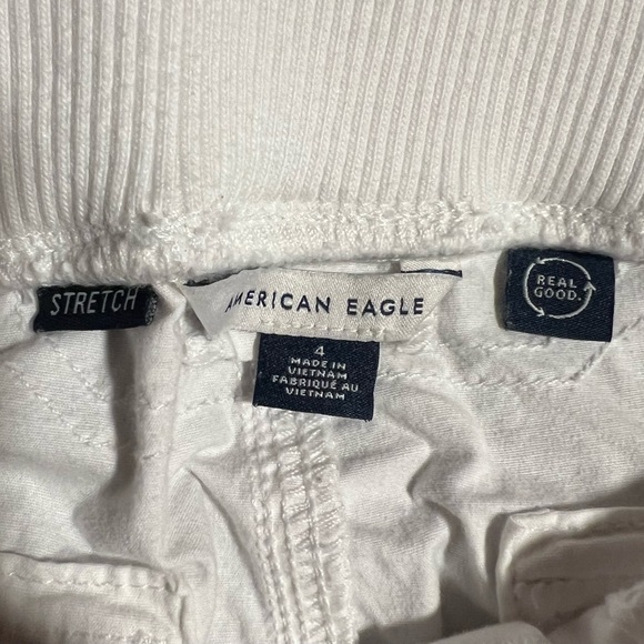 American Eagle Outfitters White Rolled Cuff Chino Shorts - Picture 3 of 5